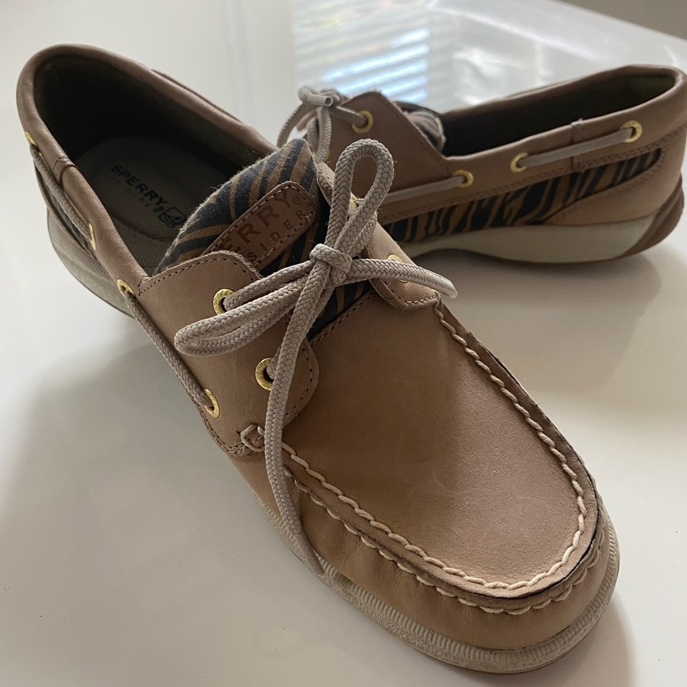Sperry lace up loafers